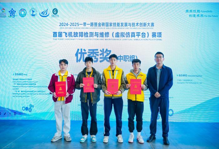 1742804671491075621.jpg 5.jpg