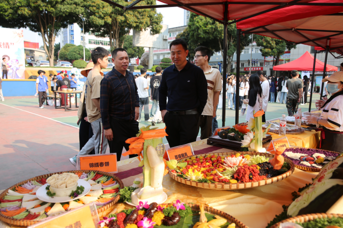 1743132981462016617.png 7張建(jiàn)勤觀展(zhǎn)_副本.png