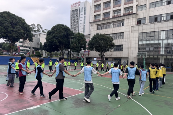 1746756675907071872.png 1746756675907071872.png