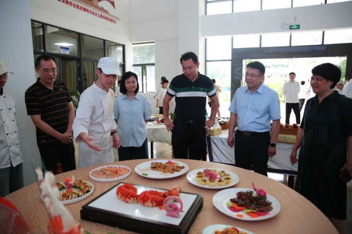 1751588796839060064.jpg 5.jpg